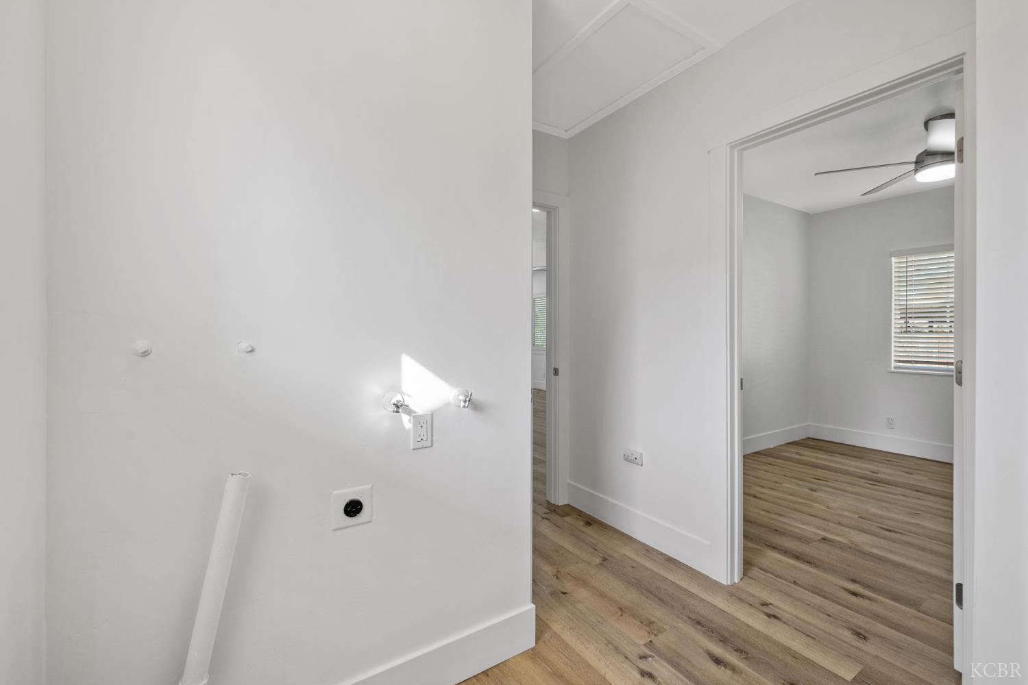 1404 Kaweah St, Hanford, CA 93230