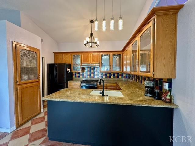 982 Cedarwood St, Hanford, CA 93230