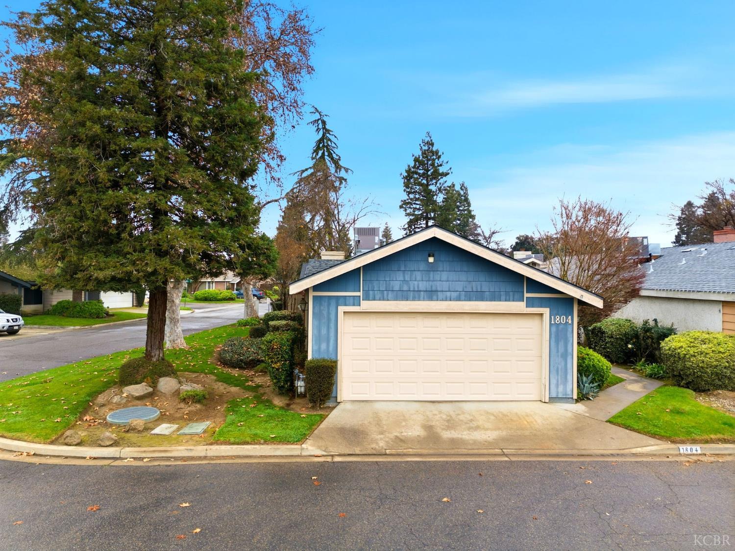 1804 E Vine Ave, Visalia, CA 93292