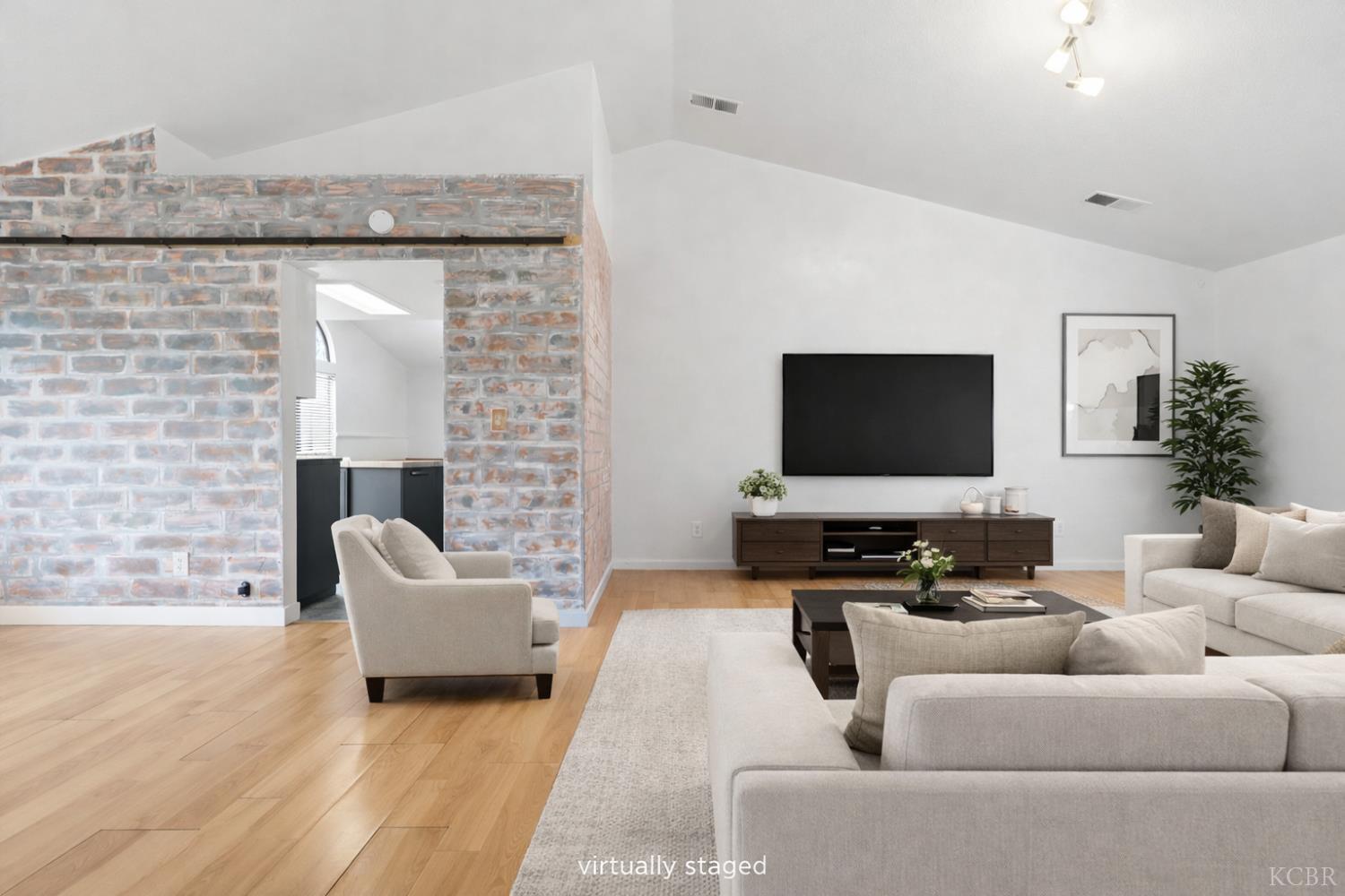 1804 E Vine Ave, Visalia, CA 93292