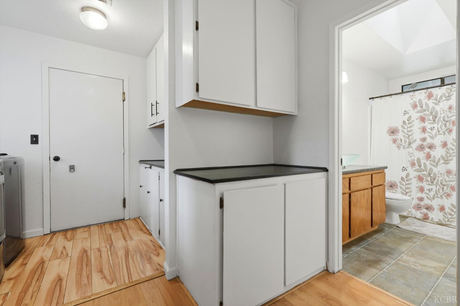 1804 E Vine Ave, Visalia, CA 93292