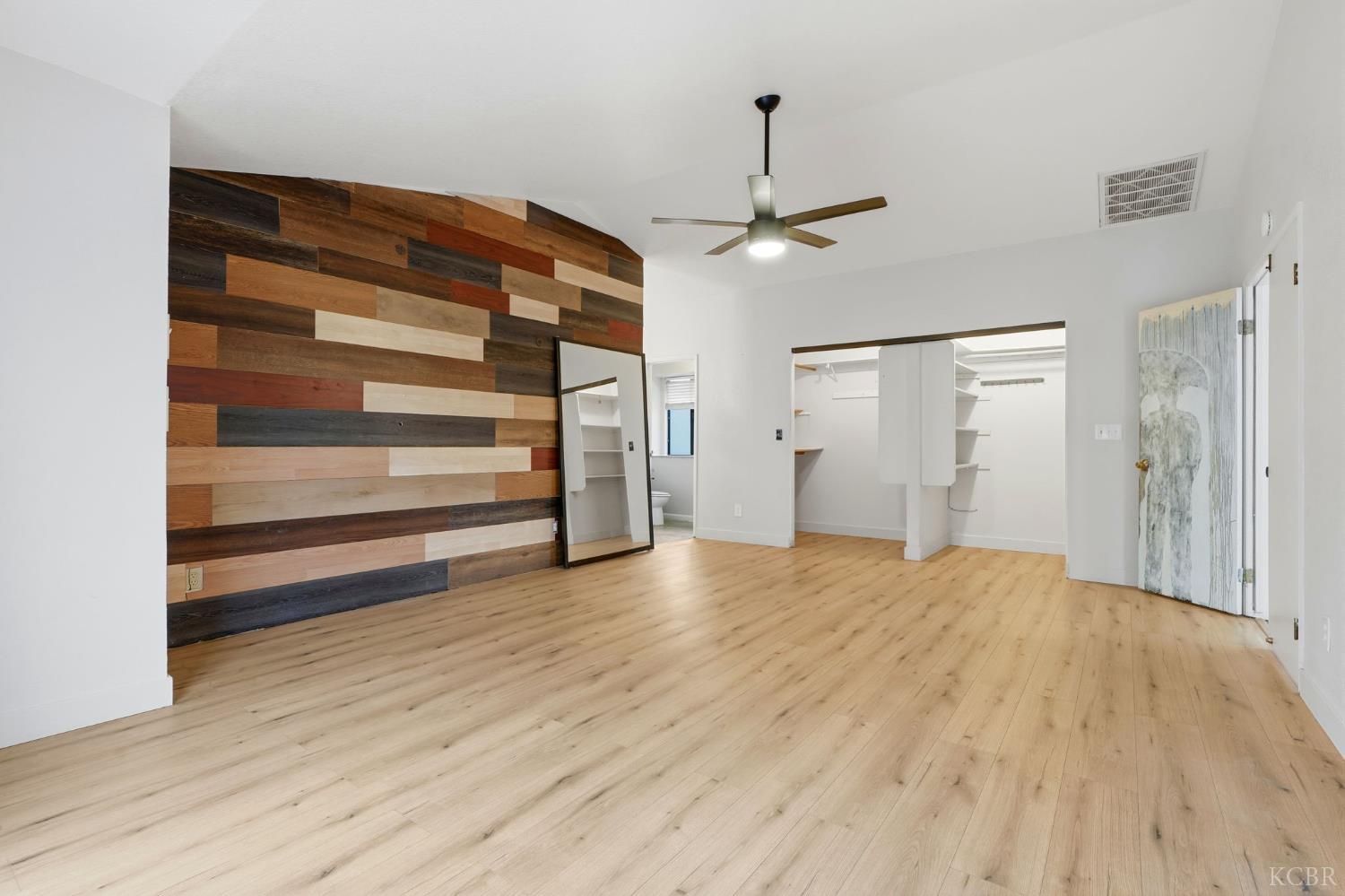 1804 E Vine Ave, Visalia, CA 93292