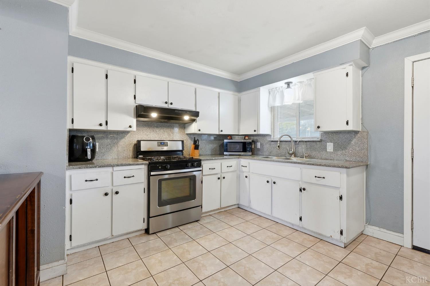 2414 Strepy Ave, Corcoran, CA 93212