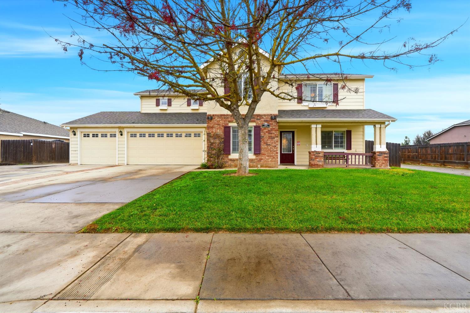 1306 Waterview St, Hanford, CA 93230