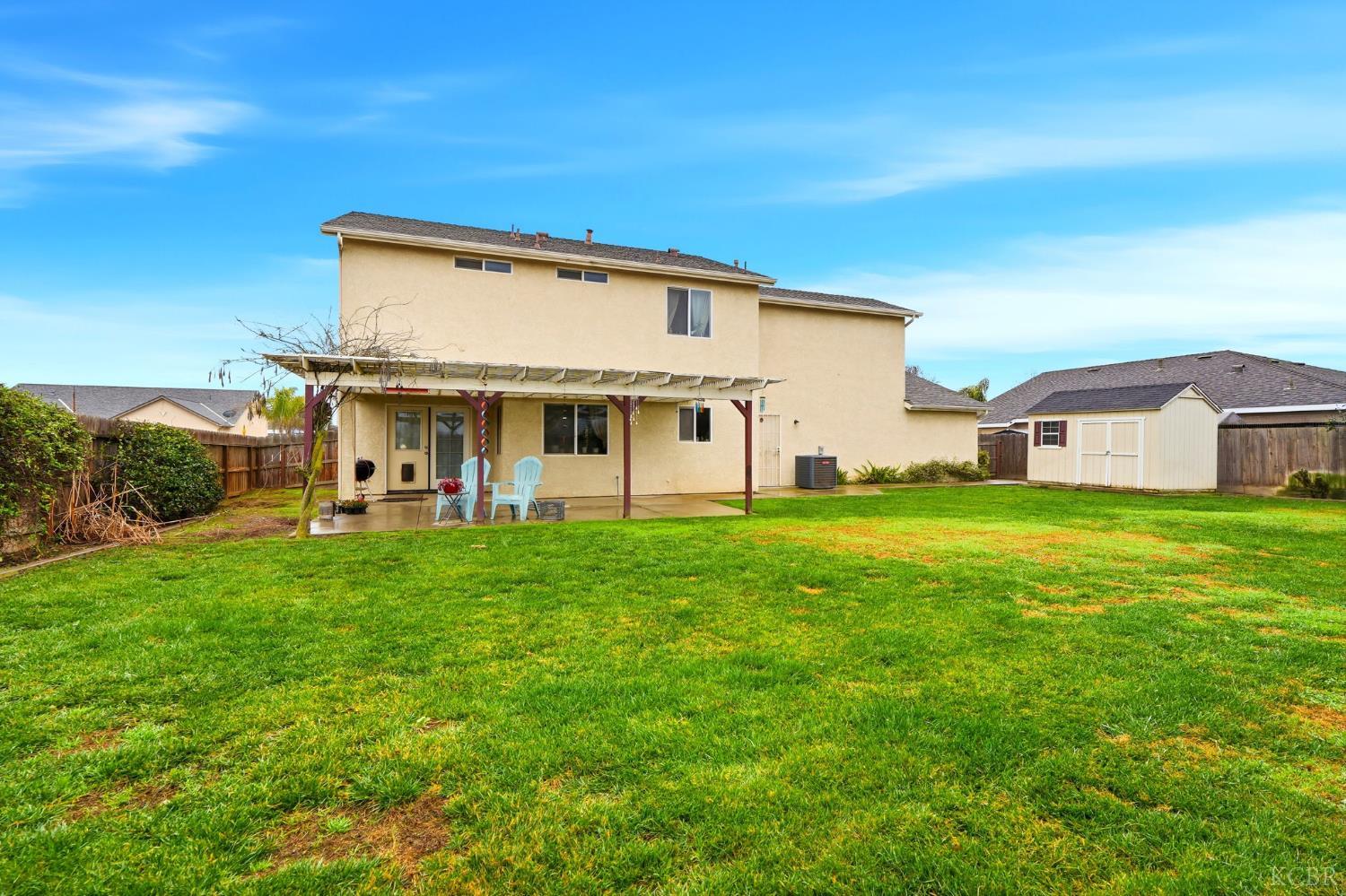 1306 Waterview St, Hanford, CA 93230