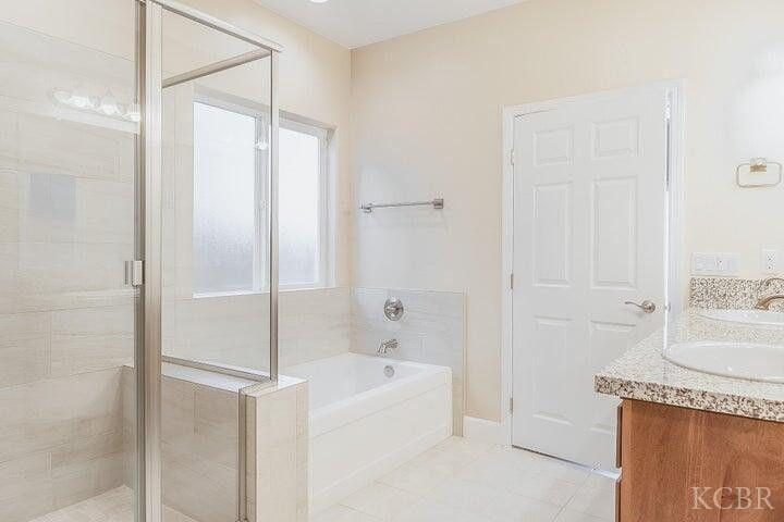 2234 S Burke St, Visalia, CA 93292