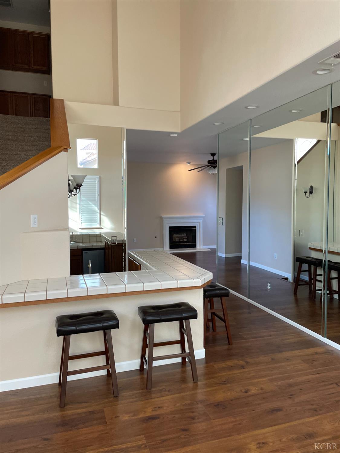 989 Laguna Dr, Lemoore, CA 93245