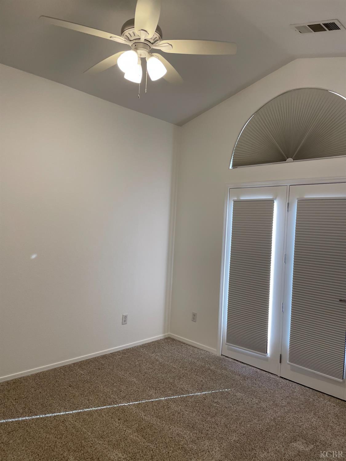 989 Laguna Dr, Lemoore, CA 93245