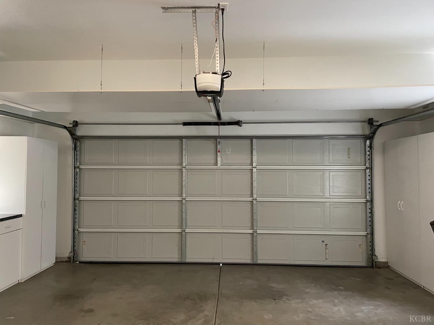 989 Laguna Dr, Lemoore, CA 93245