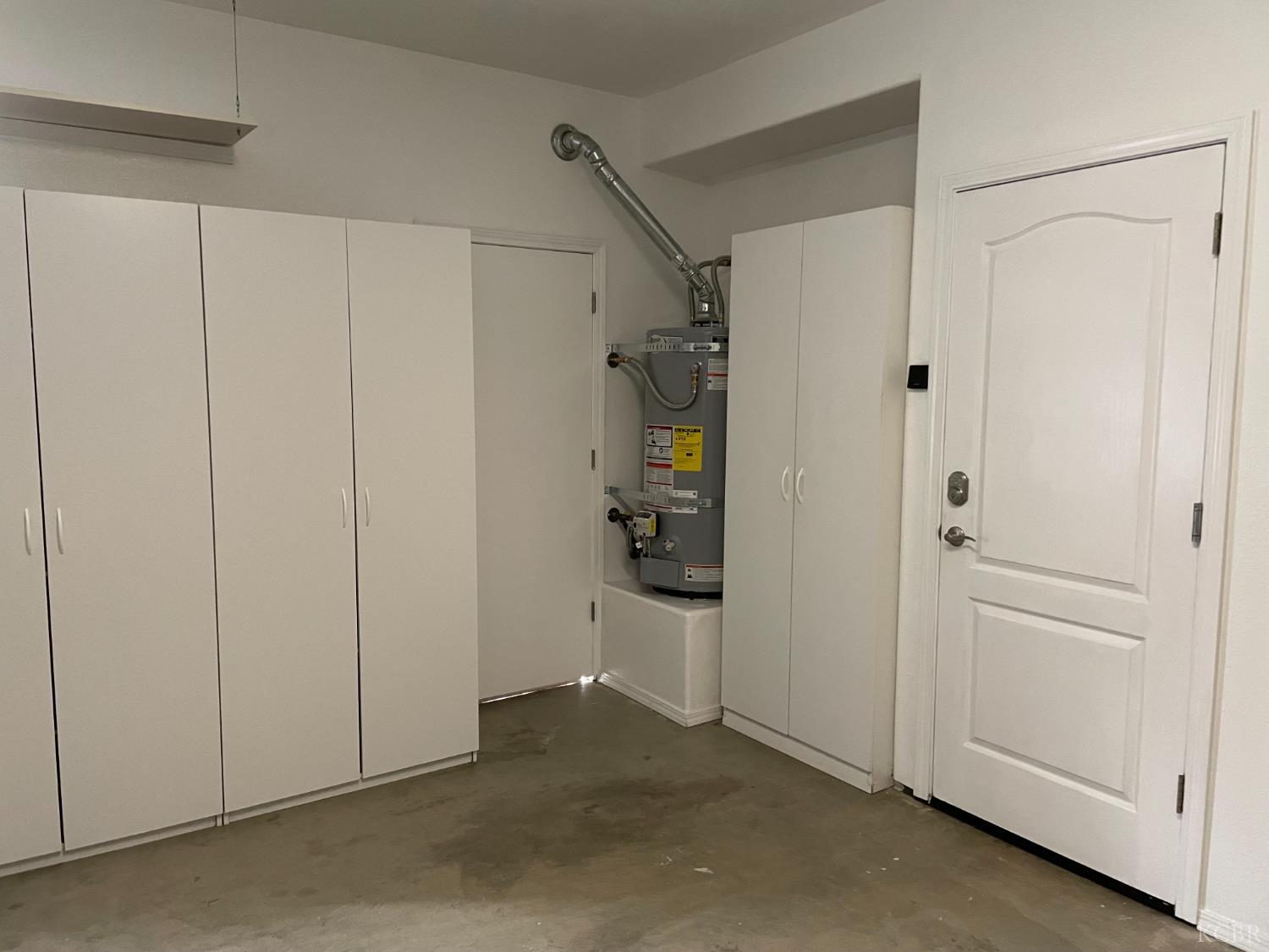 989 Laguna Dr, Lemoore, CA 93245