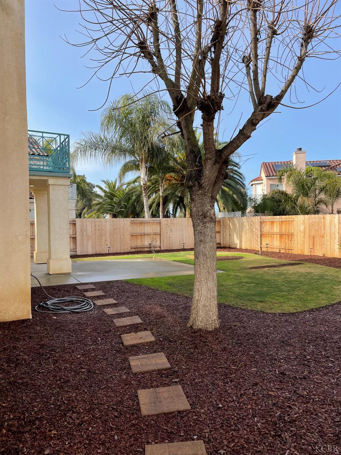 989 Laguna Dr, Lemoore, CA 93245