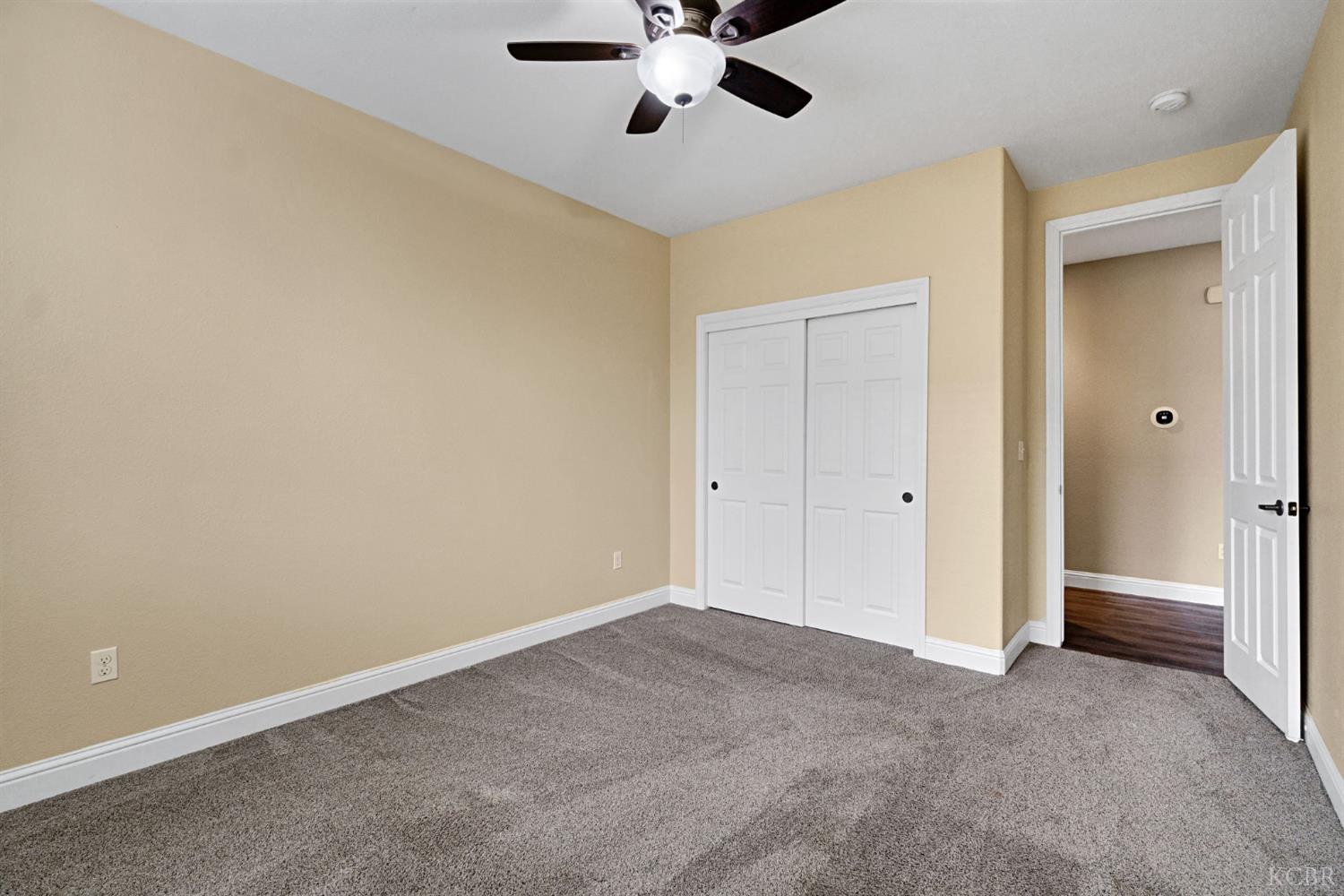 798 S Michelle Ave, Kerman, CA 93630