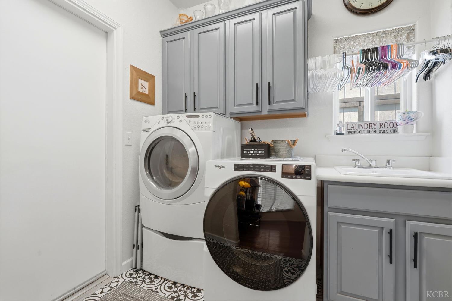 1528 Castoro Way, Hanford, CA 93230