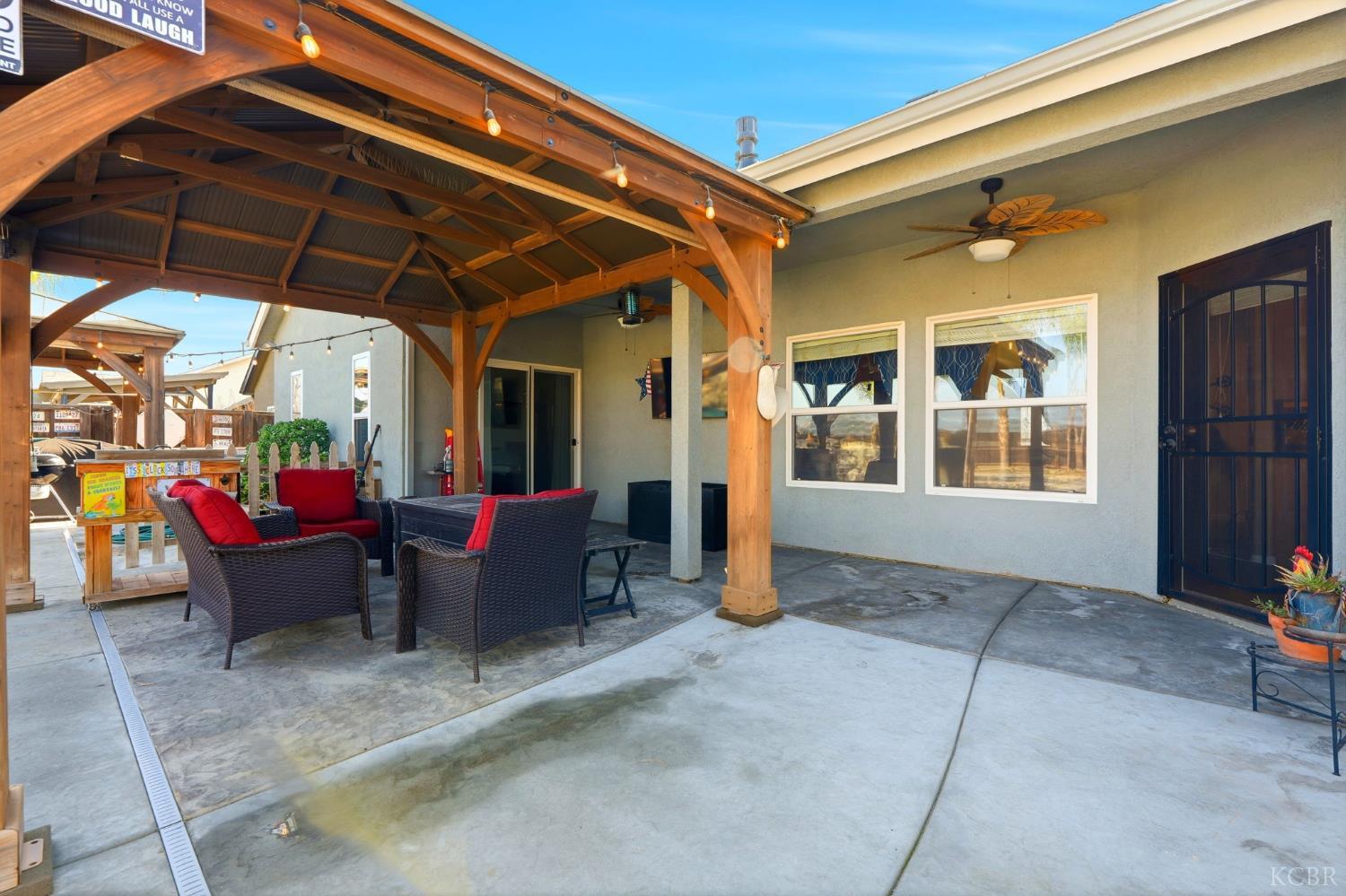 1528 Castoro Way, Hanford, CA 93230