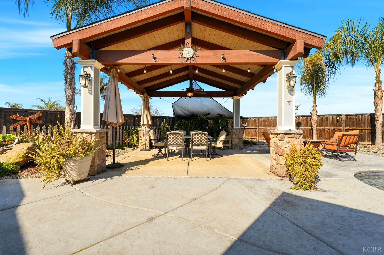 1528 Castoro Way, Hanford, CA 93230