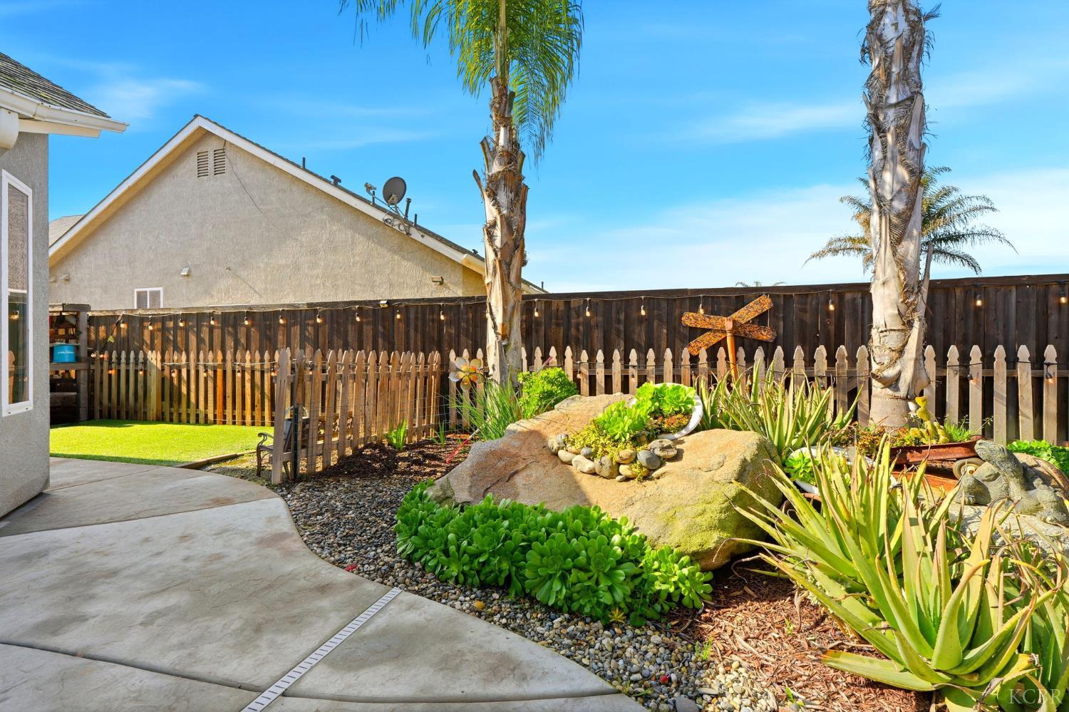 1528 Castoro Way, Hanford, CA 93230