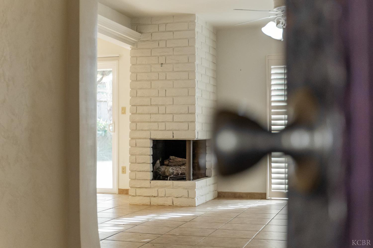 637 Village Green St, Porterville, CA 93257