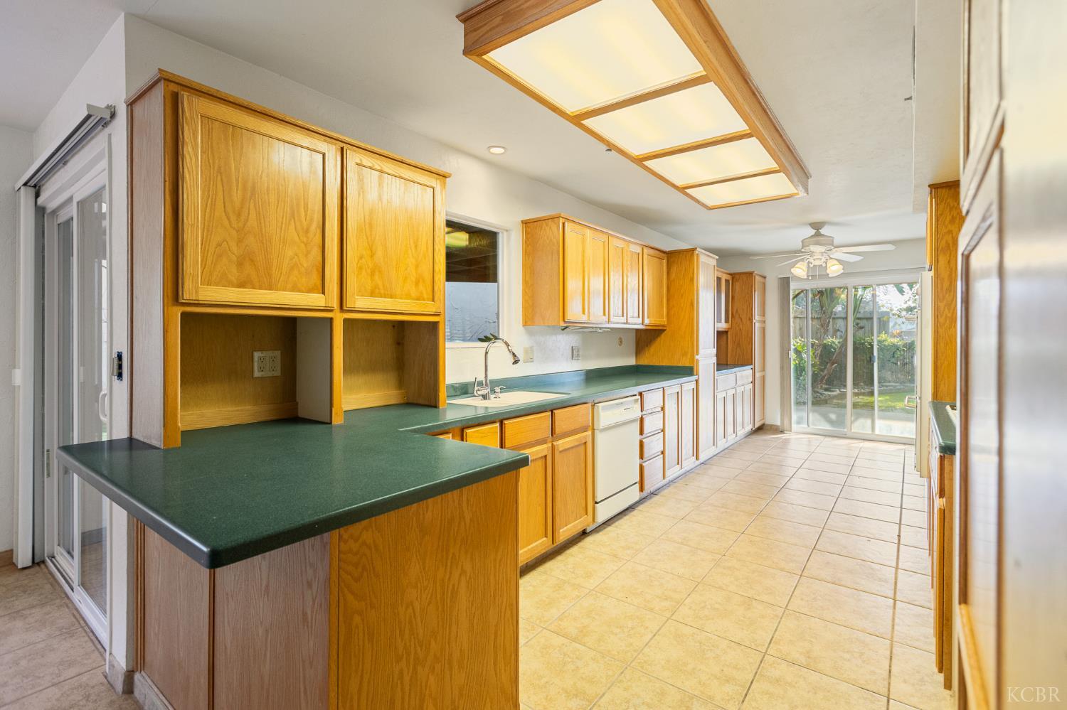 637 Village Green St, Porterville, CA 93257