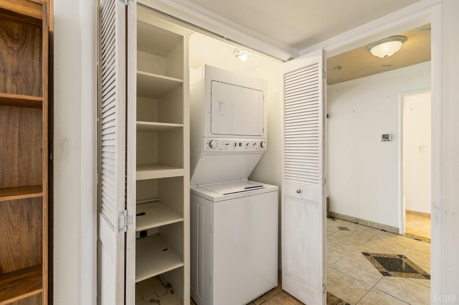 637 Village Green St, Porterville, CA 93257