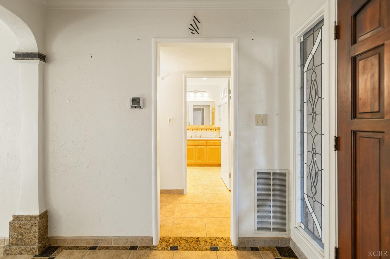 637 Village Green St, Porterville, CA 93257