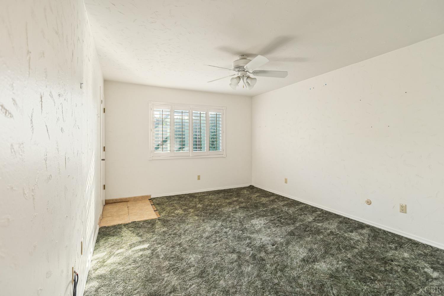 637 Village Green St, Porterville, CA 93257