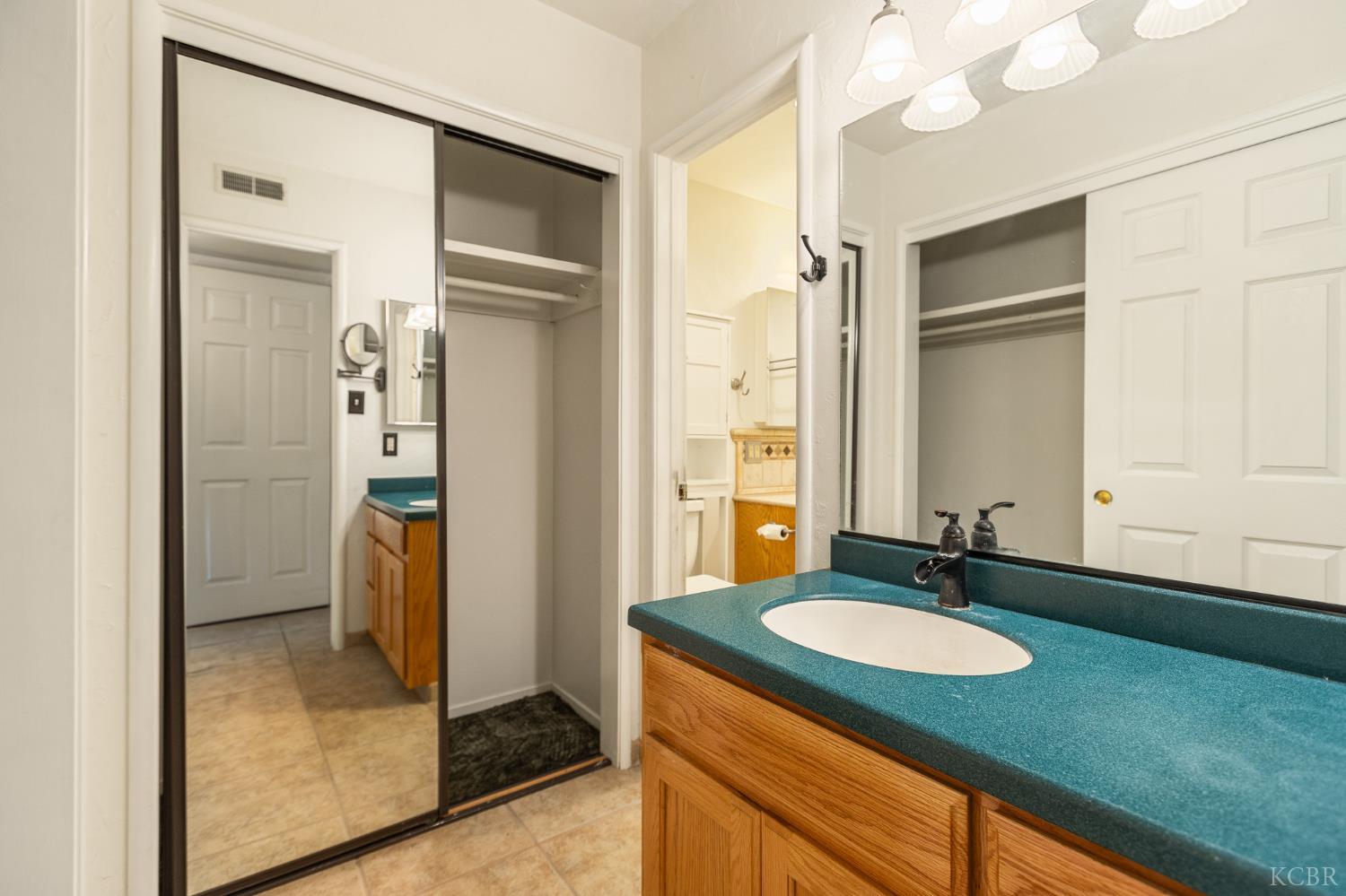 637 Village Green St, Porterville, CA 93257