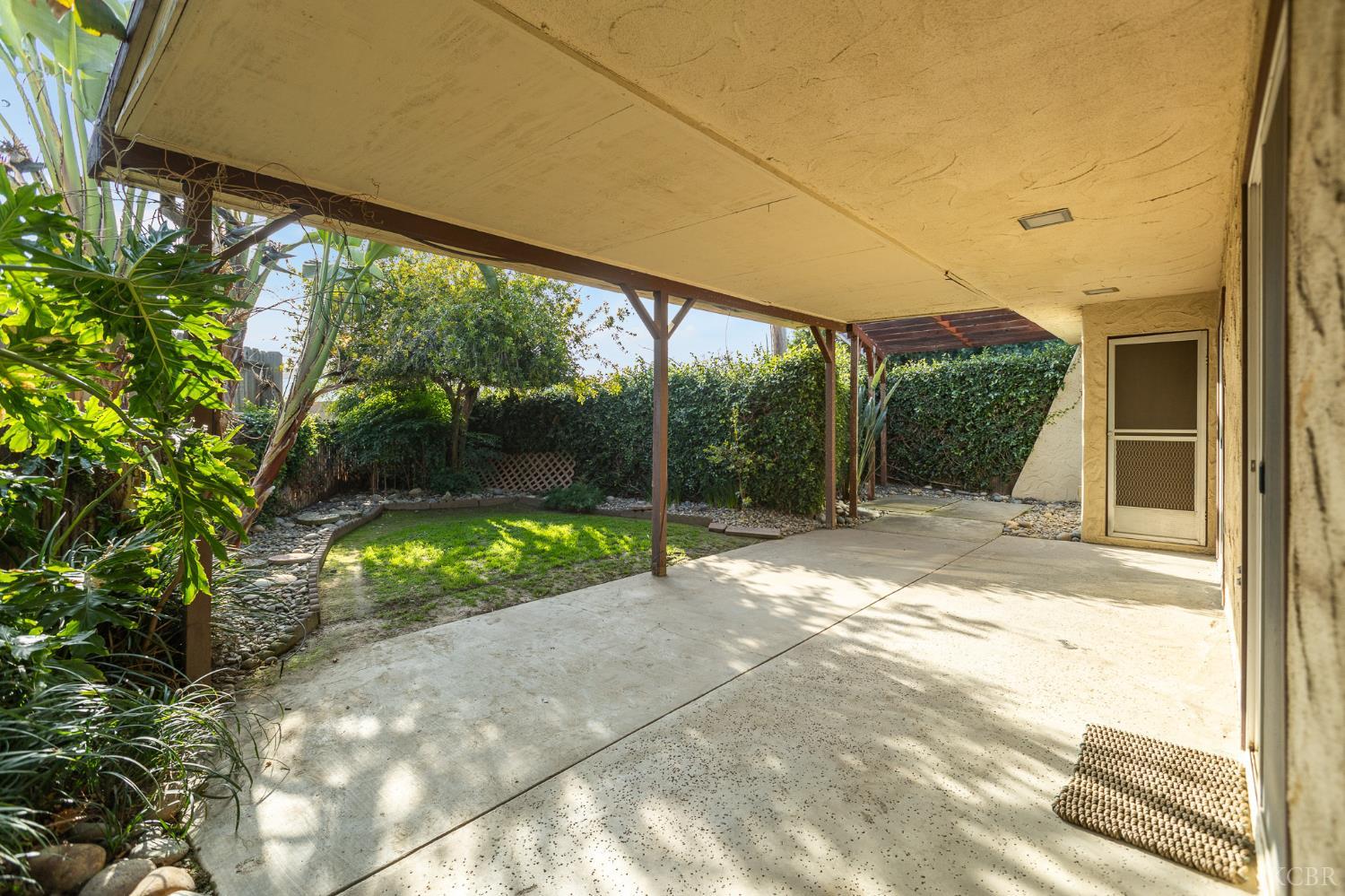 637 Village Green St, Porterville, CA 93257