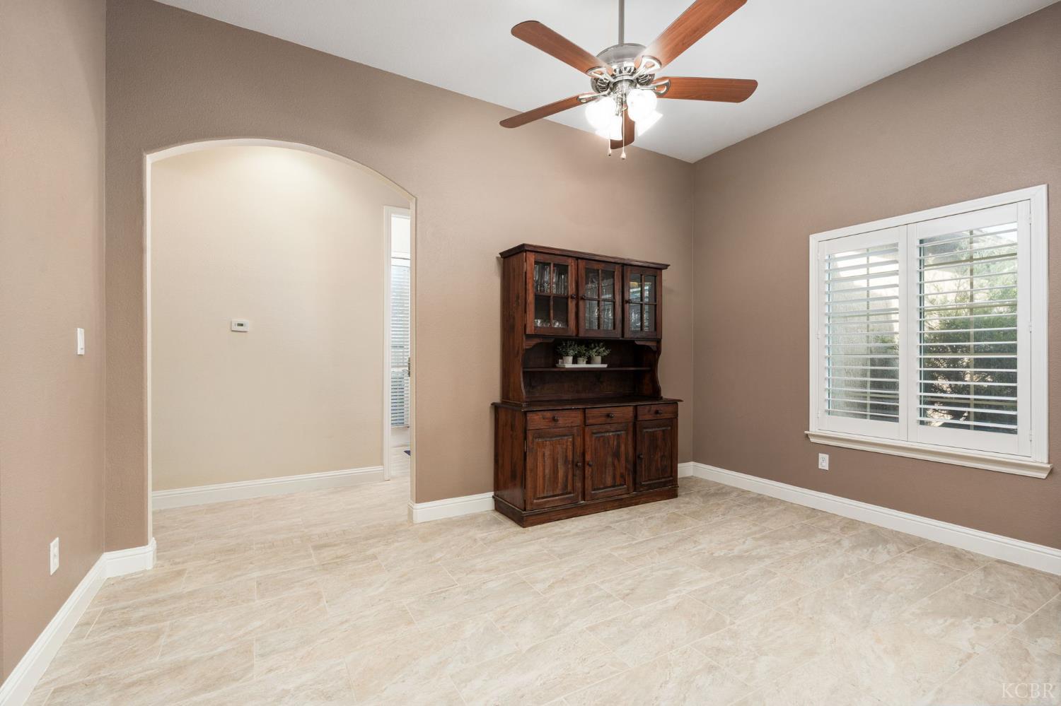 321 N Preston St, Visalia, CA 93291
