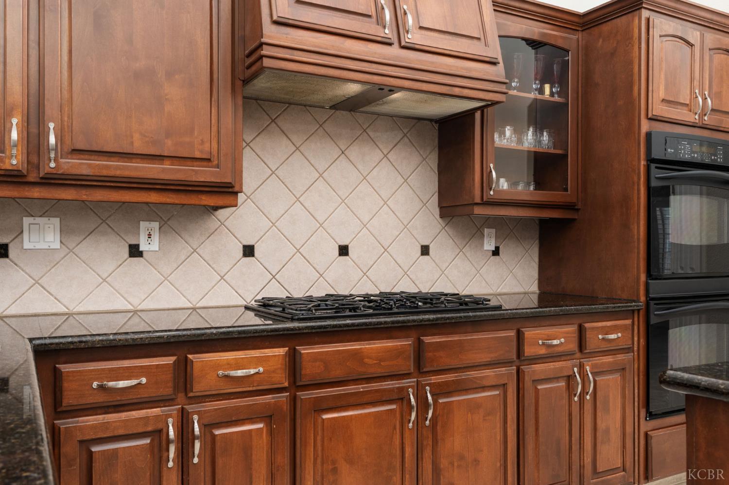 321 N Preston St, Visalia, CA 93291