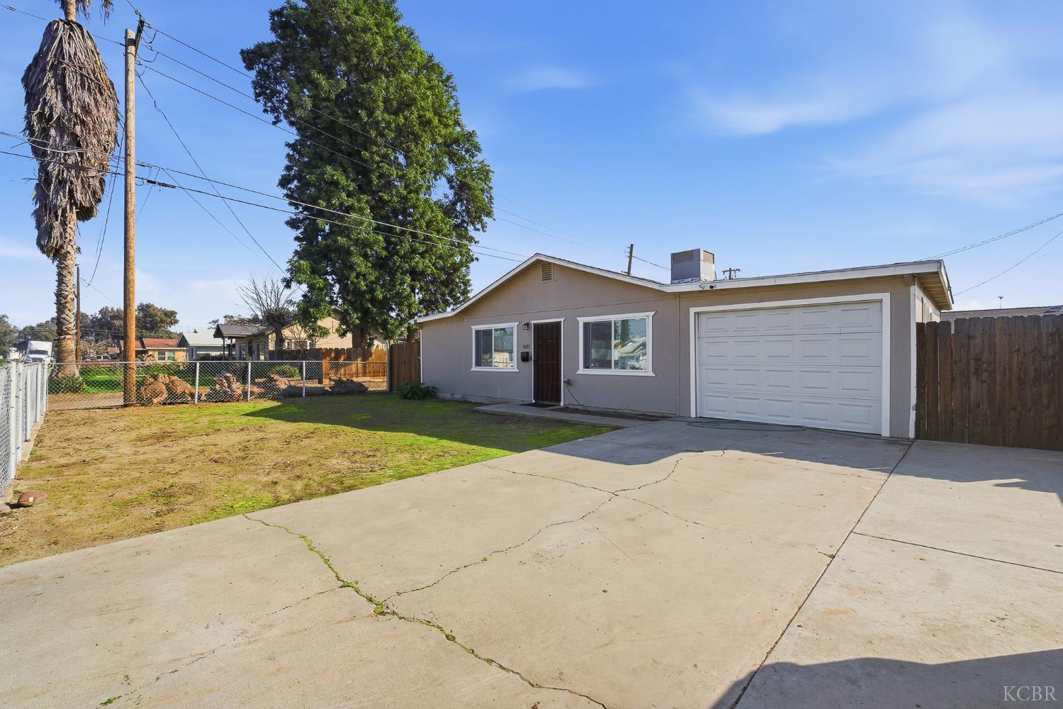 1021 Stanley Ave, Corcoran, CA 93212