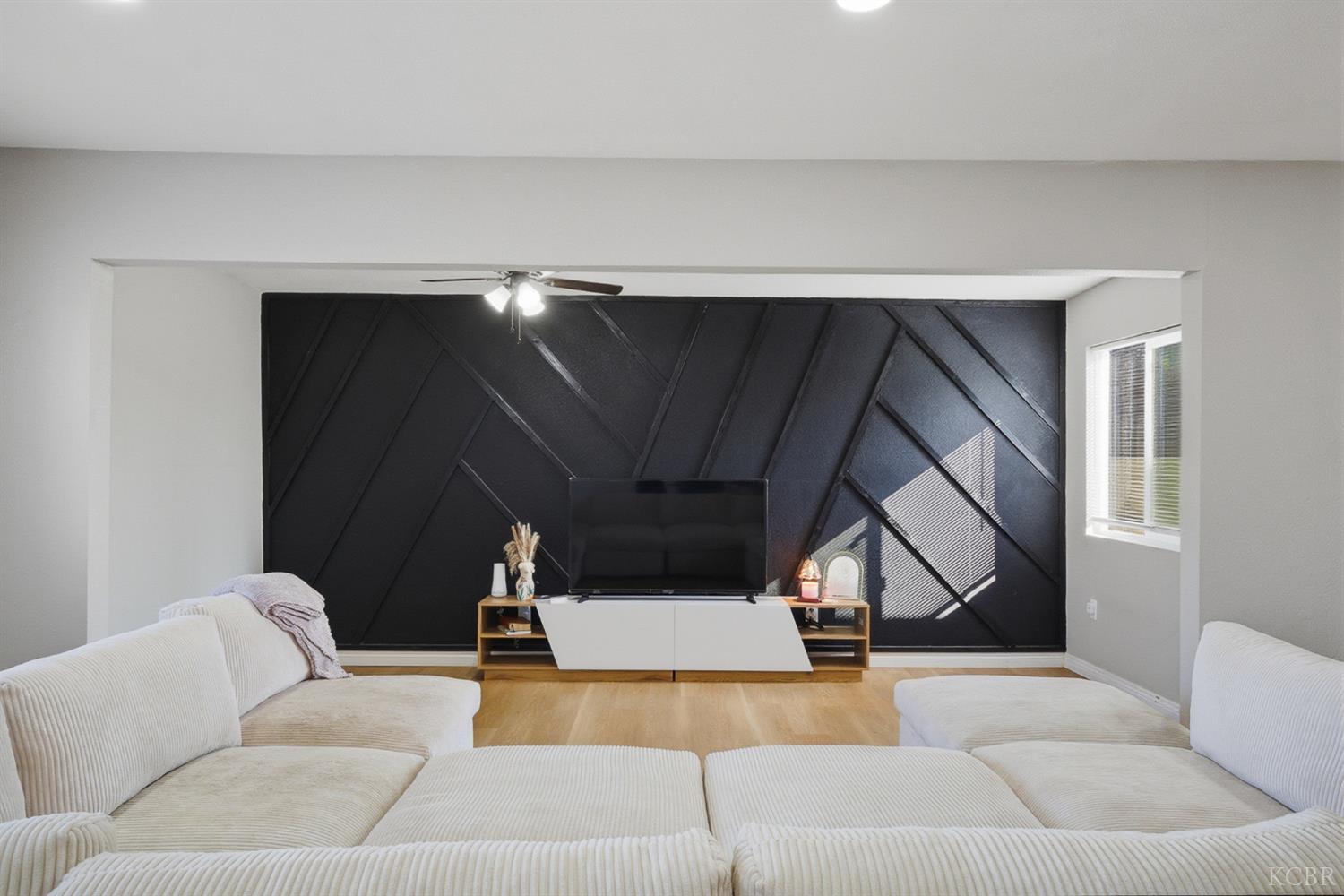 1021 Stanley Ave, Corcoran, CA 93212