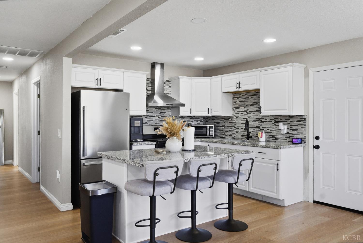 1021 Stanley Ave, Corcoran, CA 93212