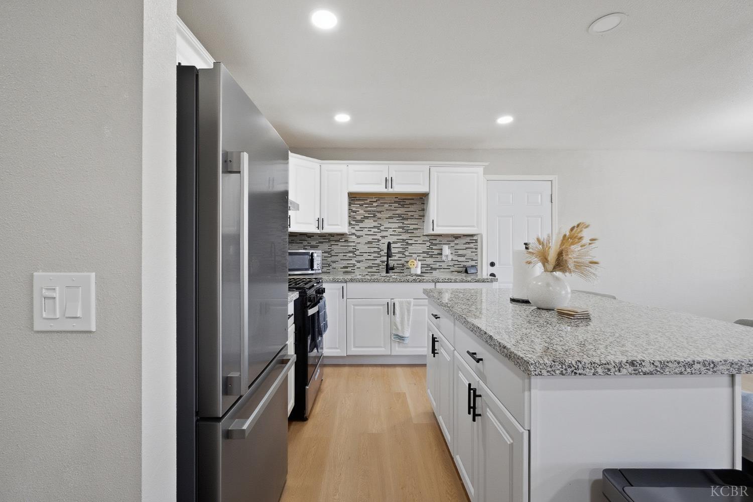 1021 Stanley Ave, Corcoran, CA 93212