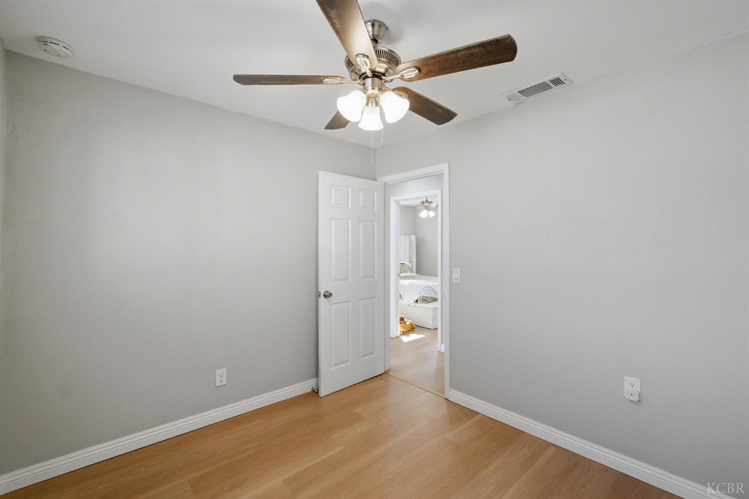 1021 Stanley Ave, Corcoran, CA 93212