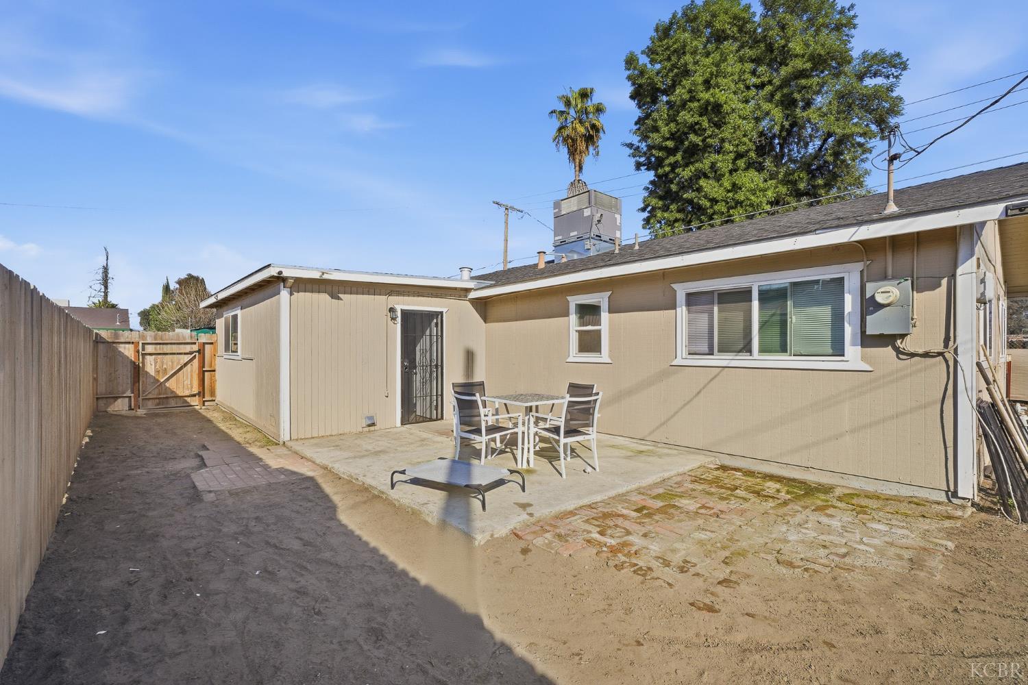 1021 Stanley Ave, Corcoran, CA 93212