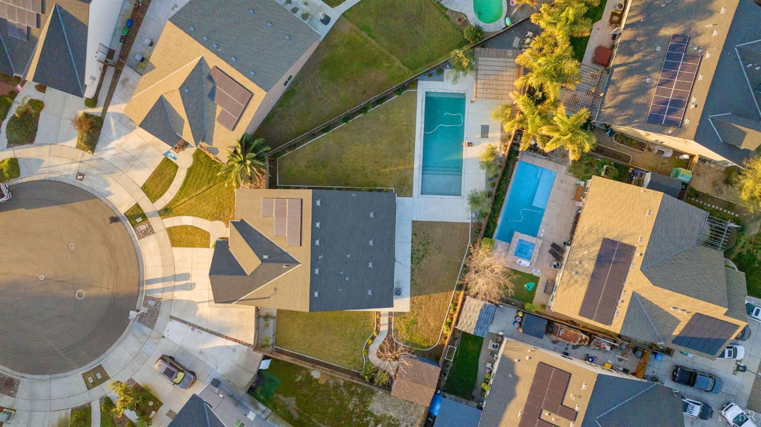 2006 W Hopkins Way, Hanford, CA 93230