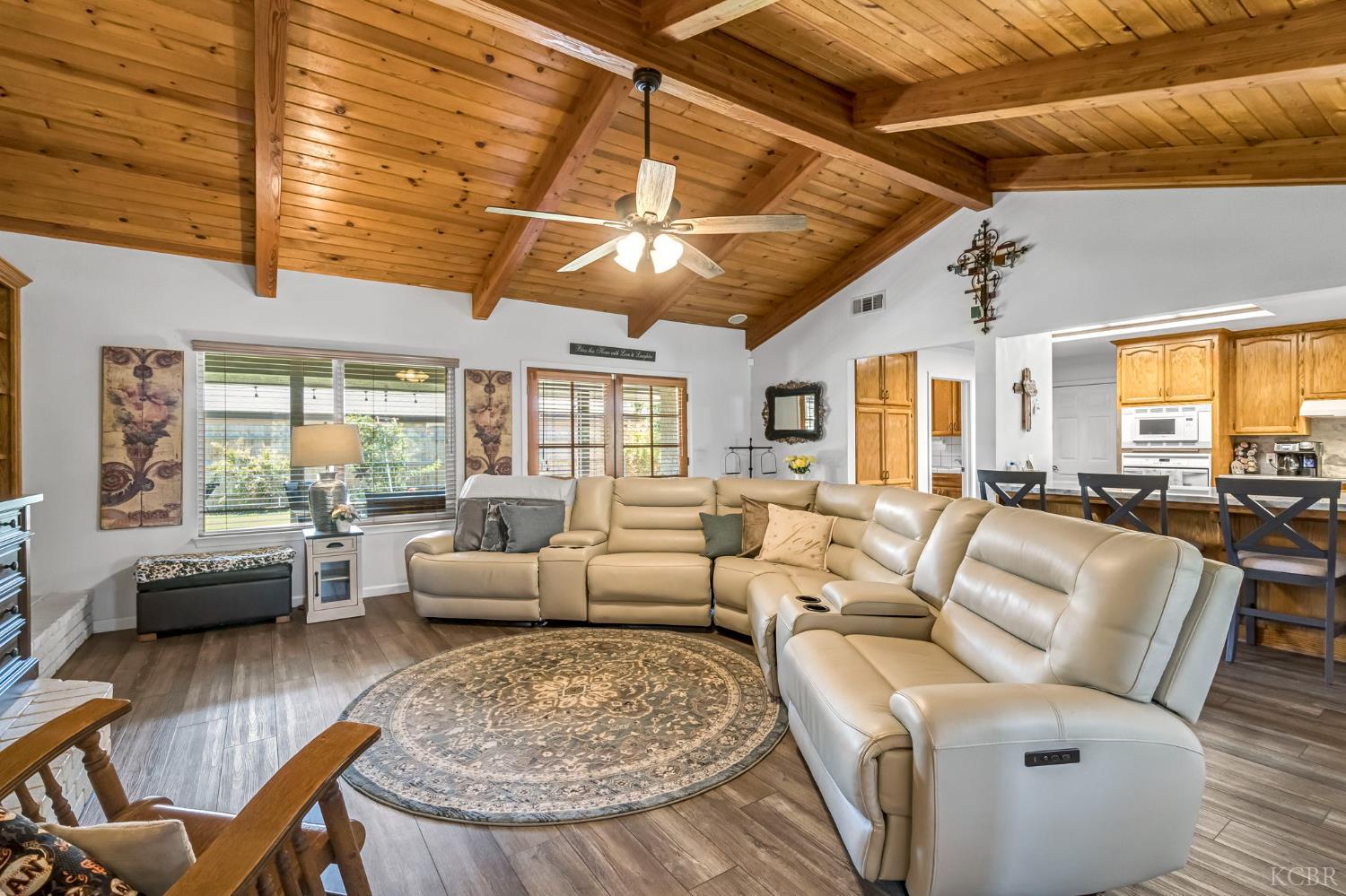 1405 Lincoln Ln, Lemoore, CA 93245