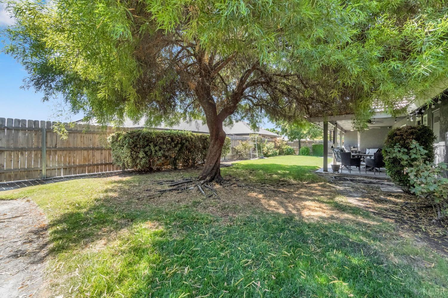 1405 Lincoln Ln, Lemoore, CA 93245