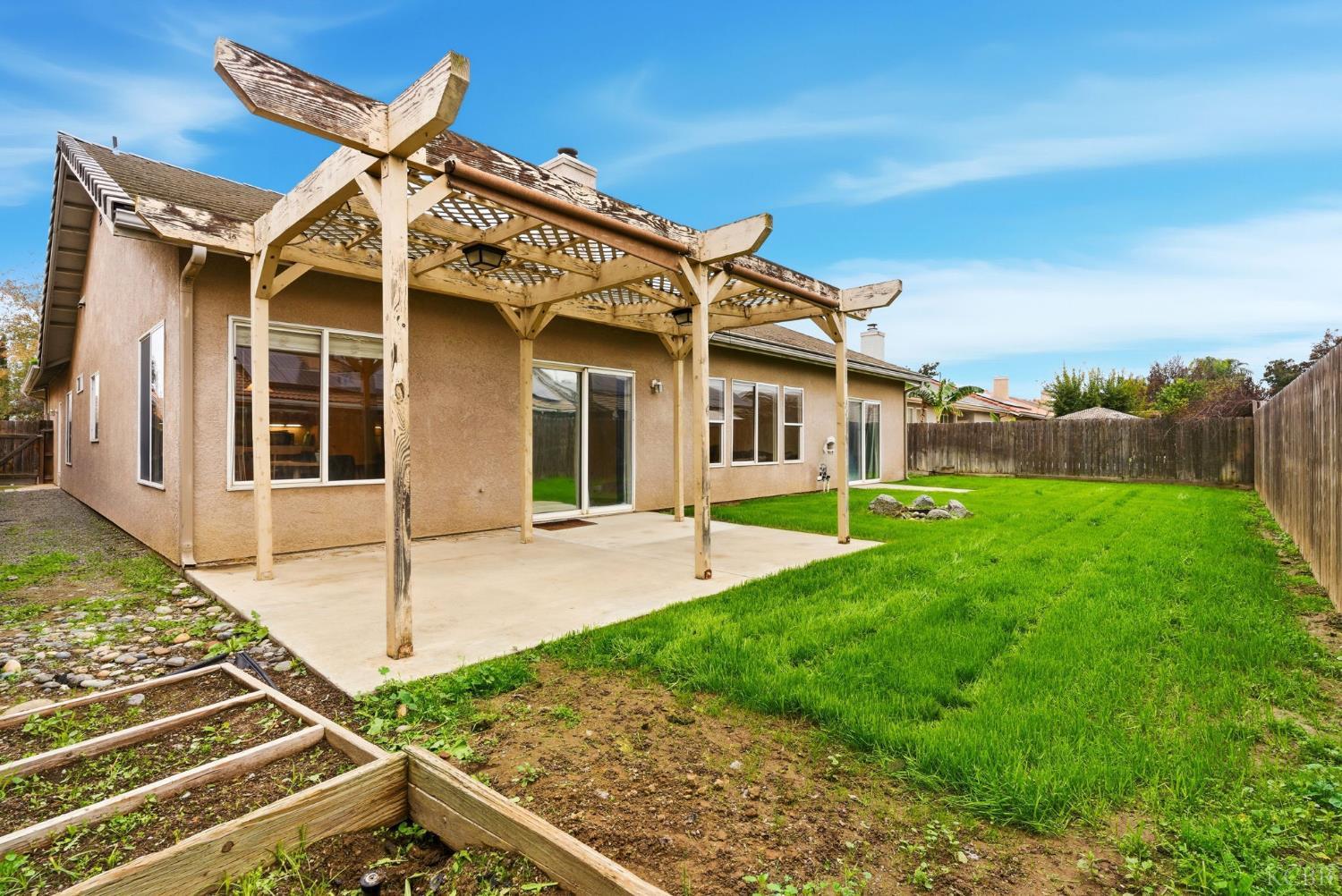 535 Mallard Ave, Lemoore, CA 93245