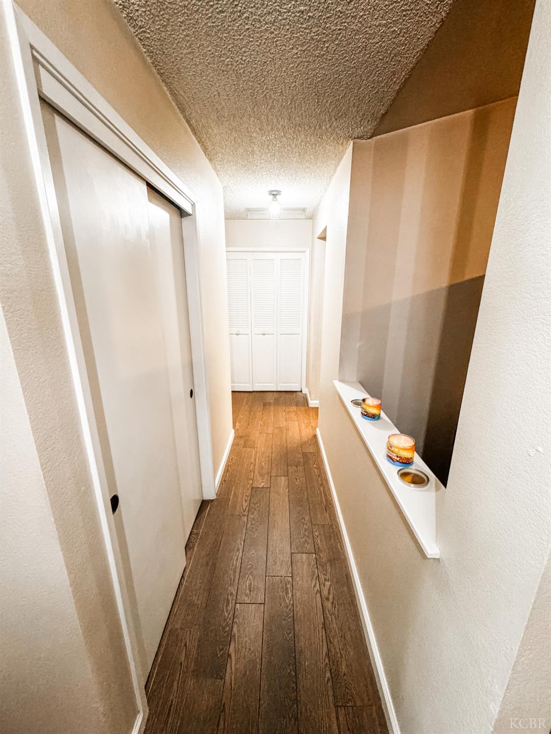 2083 Parker Pl, Hanford, CA 93230