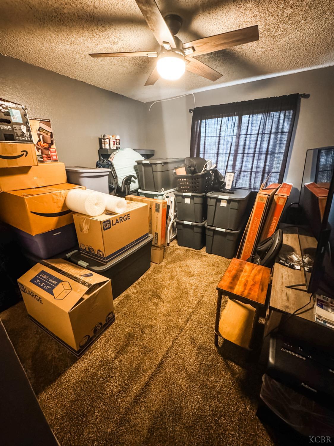 2083 Parker Pl, Hanford, CA 93230