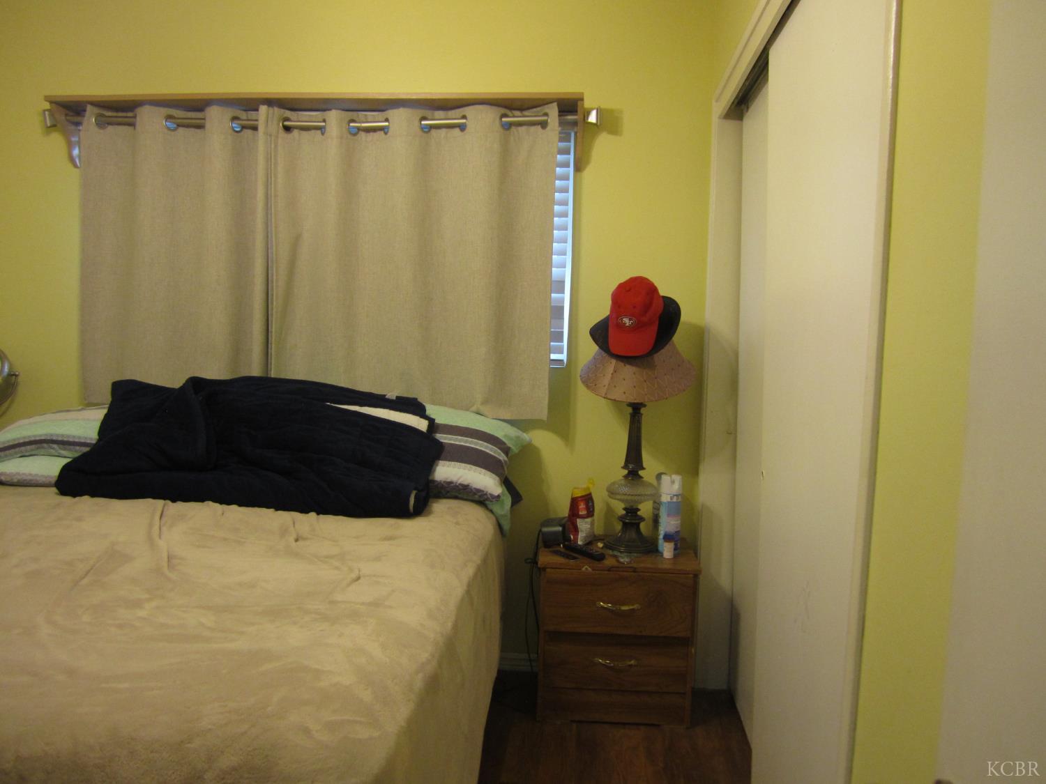 1295 Lassen Dr, Hanford, CA 93230