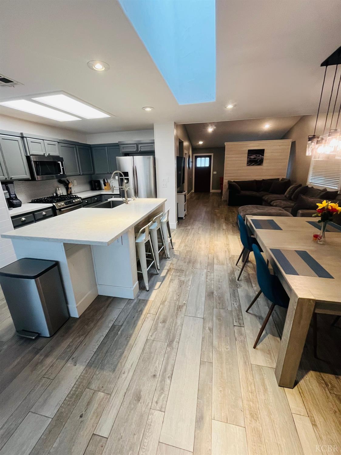 2262 Riesling Ave, Hanford, CA 93230