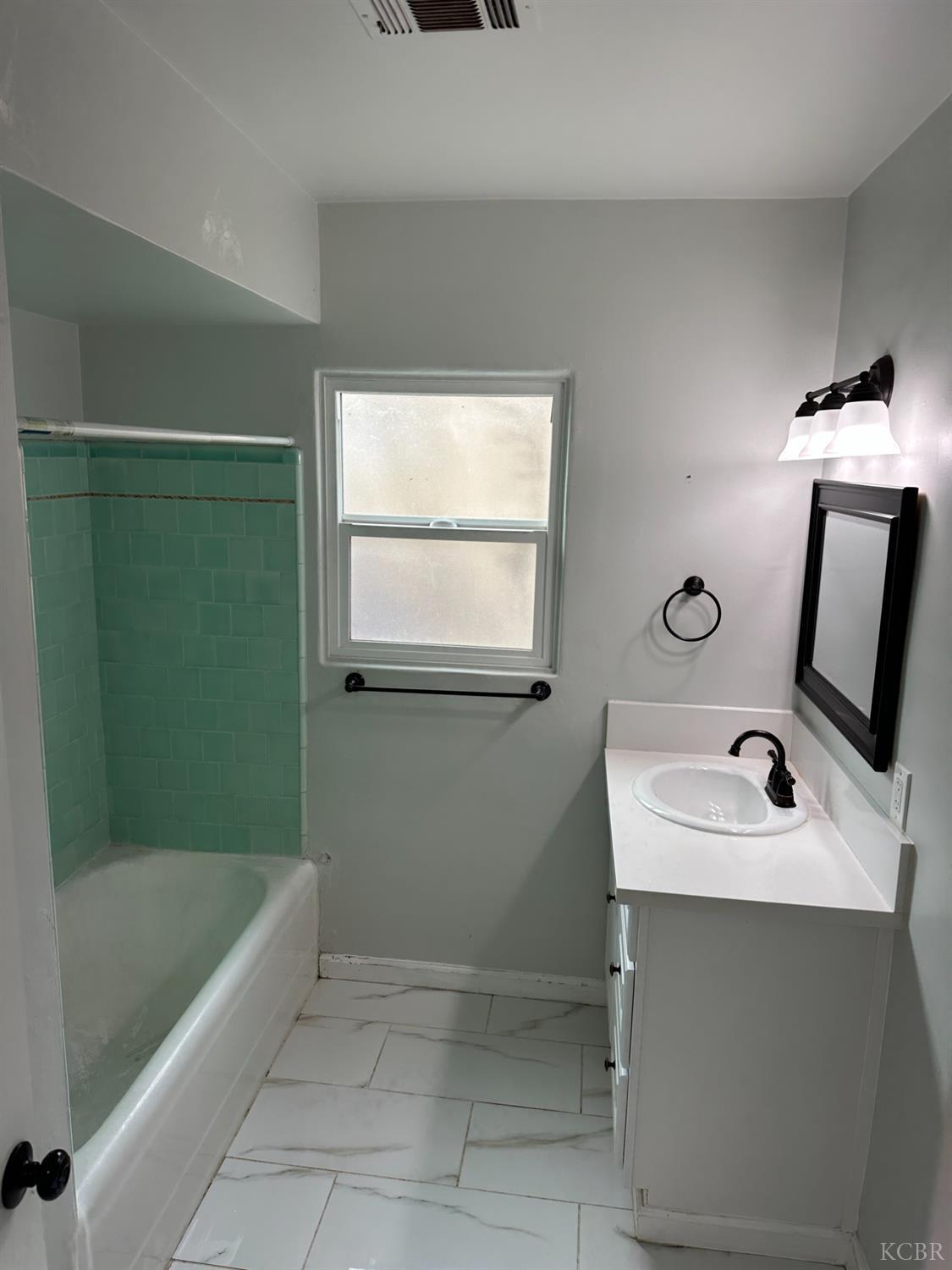 374 Bush St, Lemoore, CA 93245