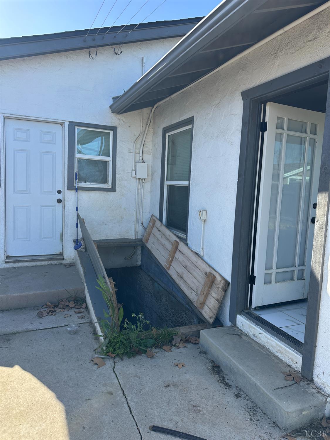 374 Bush St, Lemoore, CA 93245