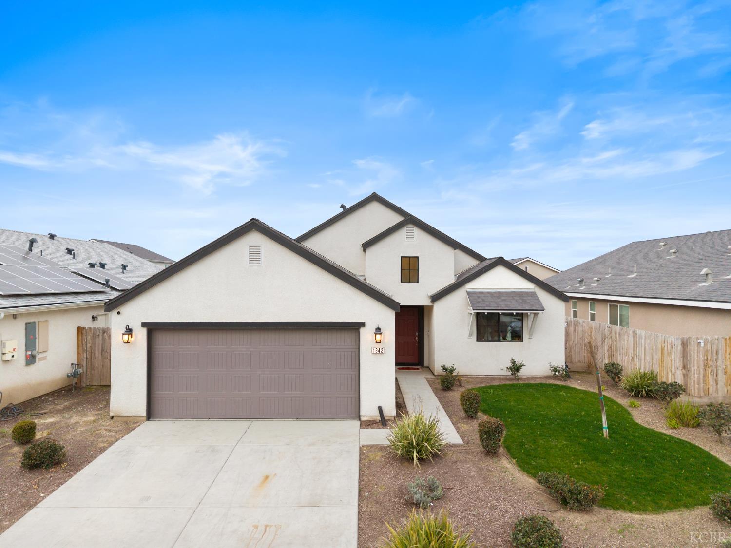 1342 W Butterfield Ln, Hanford, CA 93230