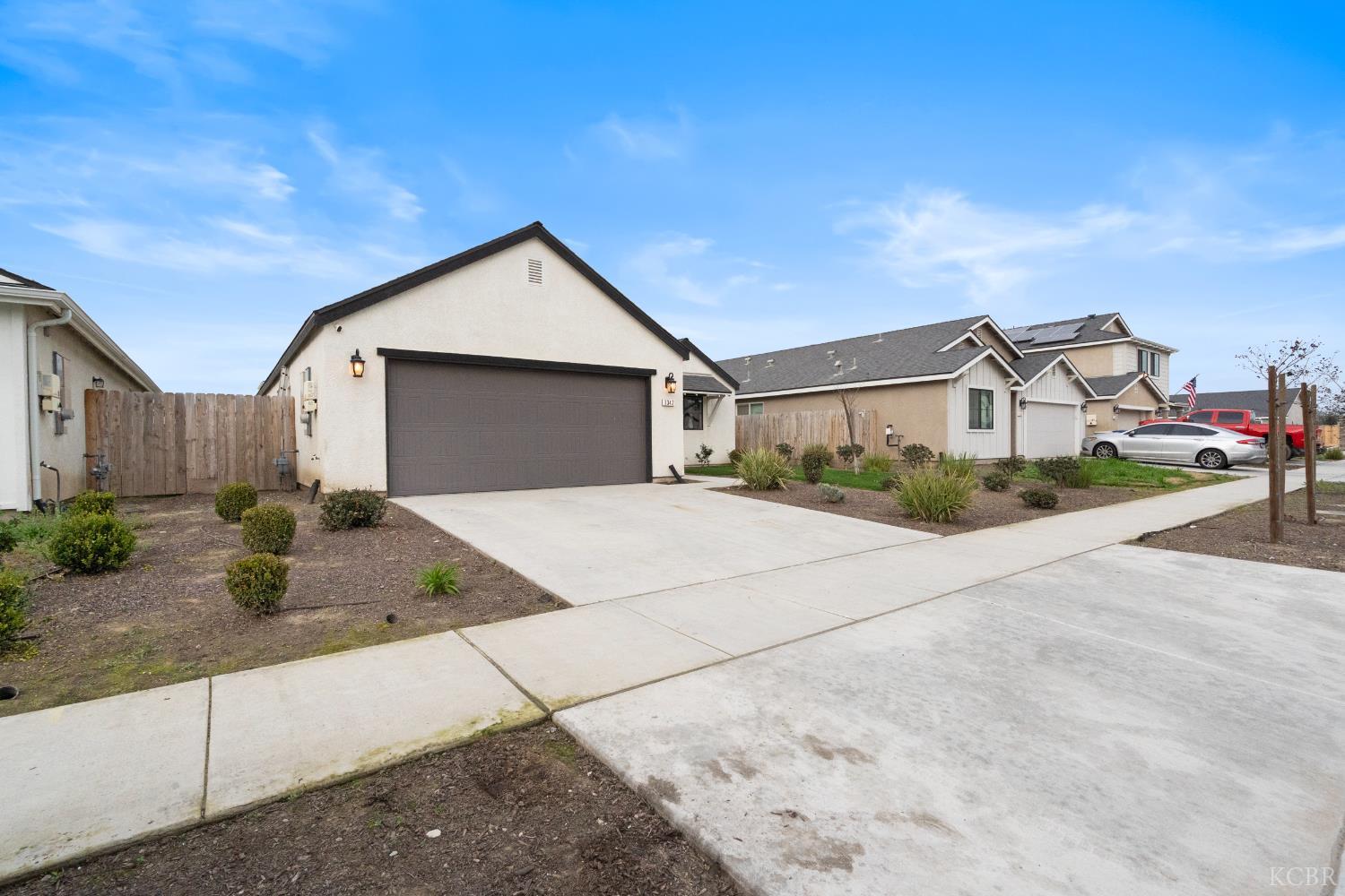 1342 W Butterfield Ln, Hanford, CA 93230
