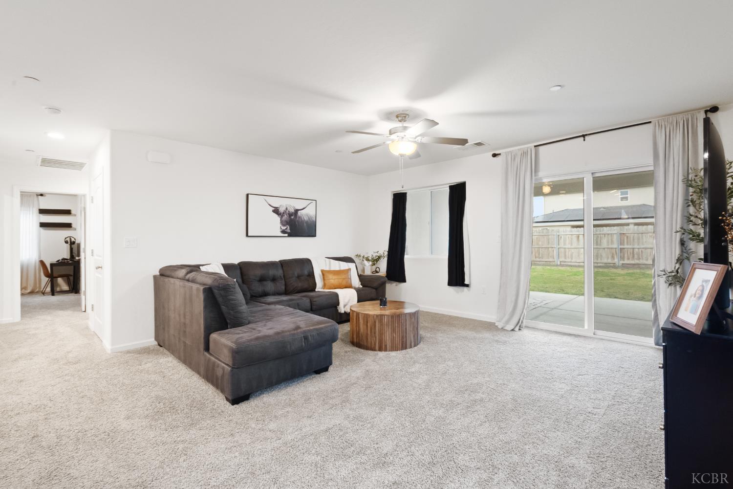 1342 W Butterfield Ln, Hanford, CA 93230