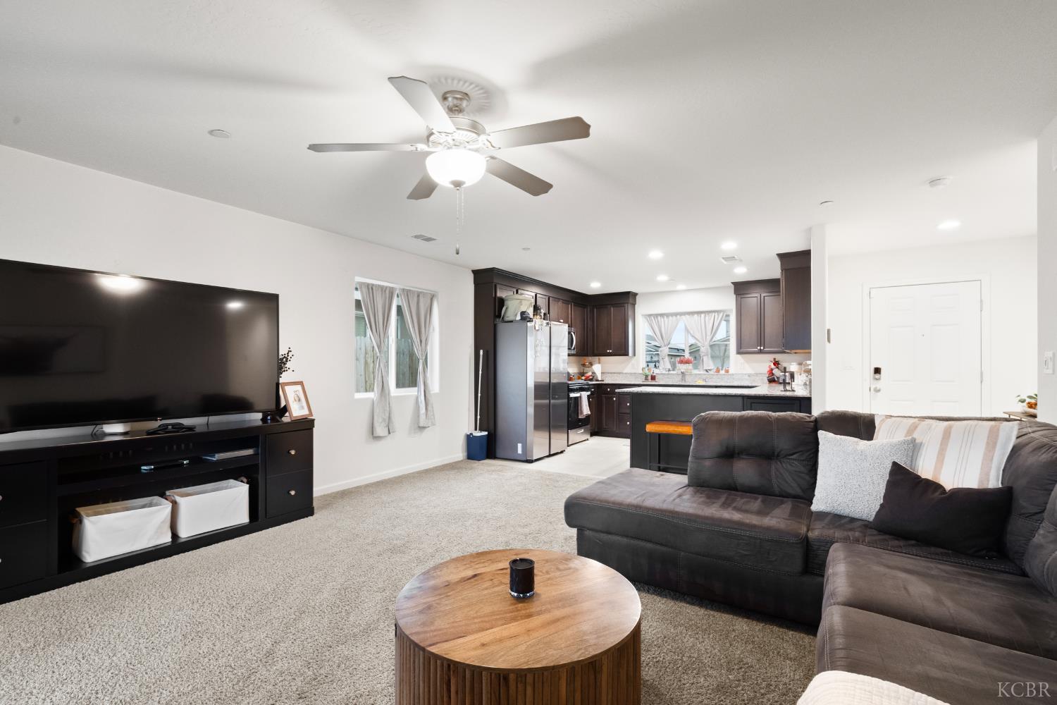 1342 W Butterfield Ln, Hanford, CA 93230