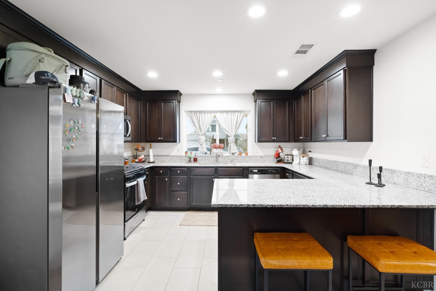 1342 W Butterfield Ln, Hanford, CA 93230